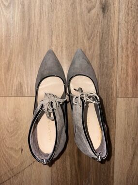 Marc Fisher Gray Suede Pointed-Toe Lace-Up Flats